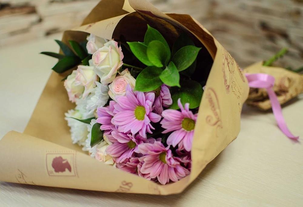 Букет цветов из: Розы и Хризантемы в Нижней Туре