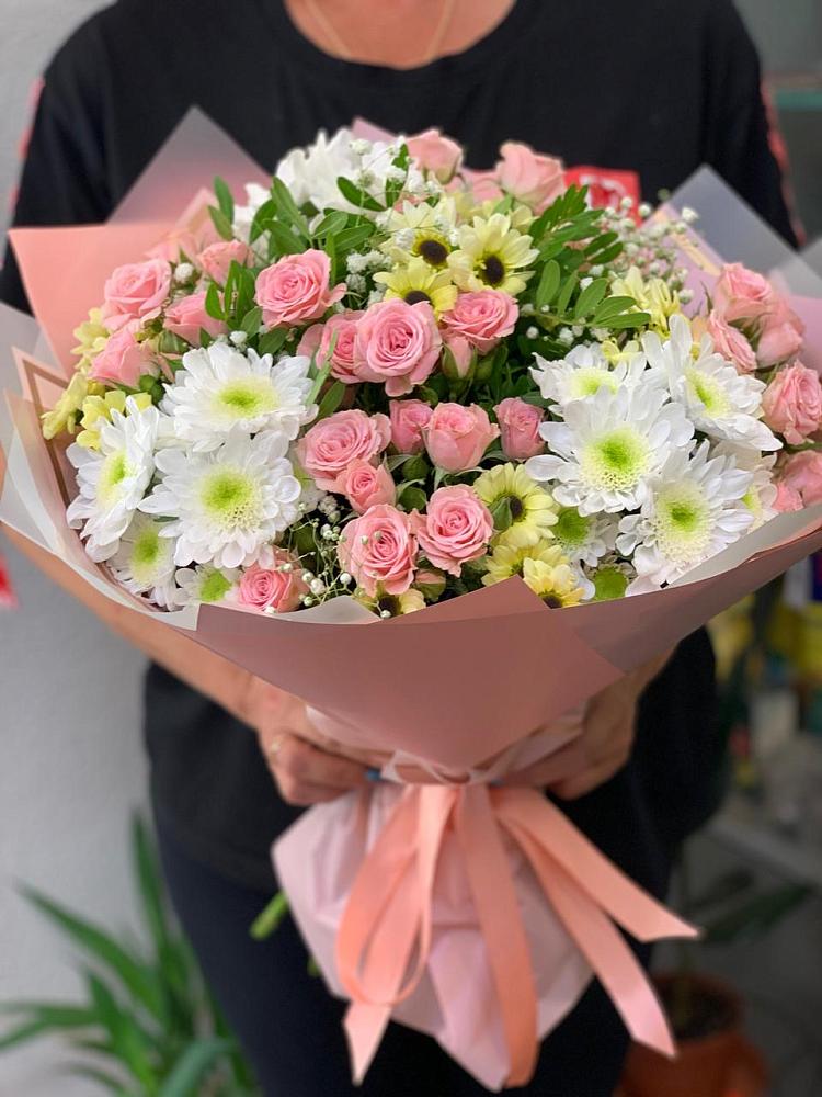 Букет цветов из: Розы и Хризантемы в Нижней Туре
