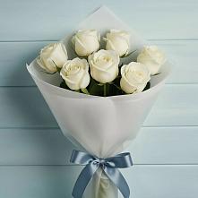 Букет 7 Белых роз Эдлесс Лав в Нижней Туре