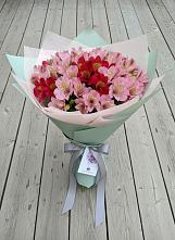 Букет цветов из:  Альстромерии #REPLACE_PRED# Нижней Туре