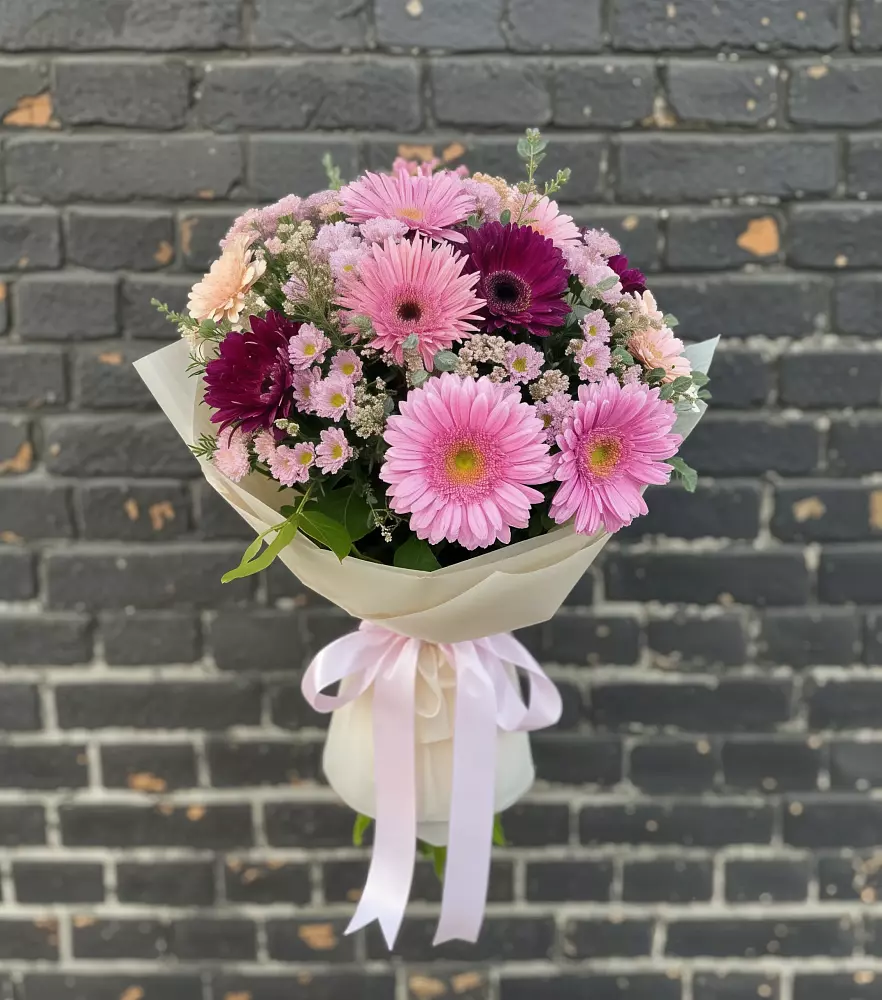 Букет цветов из: Герберы и Хризантемы в Нижней Туре