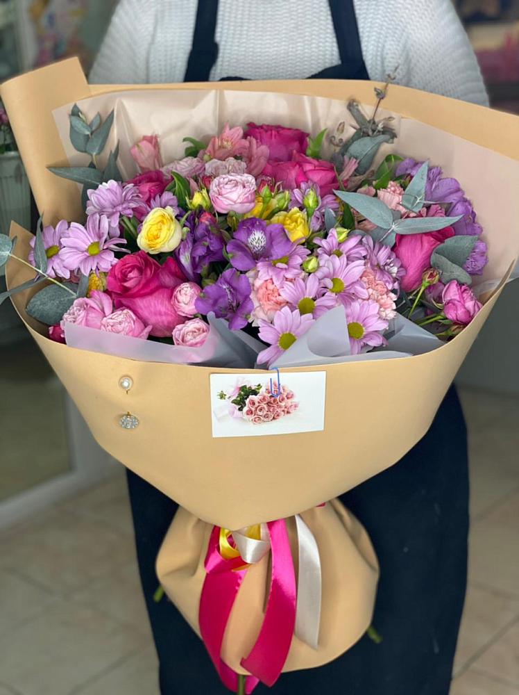 Букет цветов из: Хризантемы, Гвоздики и Альстромерии в Нижней Туре