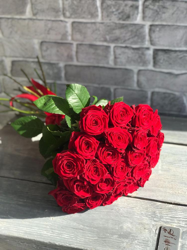 Букет Красные розы Фридом в Нижней Туре