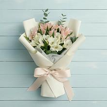 Букет цветов из:  Альстромерии #REPLACE_PRED# Нижней Туре