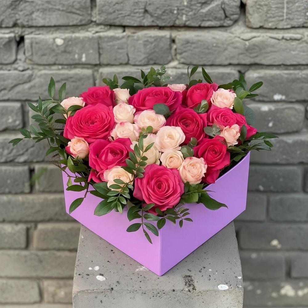 Цветочная композиция из Розы в коробке в Нижней Туре