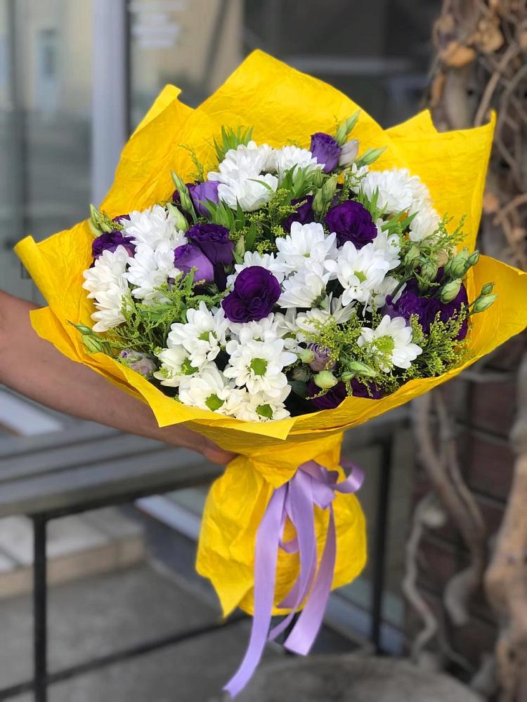 Букет цветов из: Ирисы, Хризантемы и Ромашки в Нижней Туре