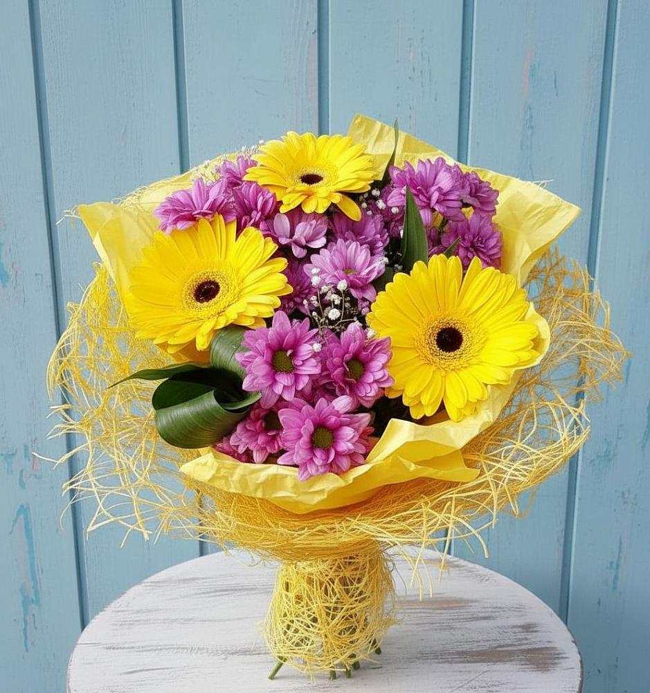 Букет цветов из: Хризантемы и Герберы в Нижней Туре