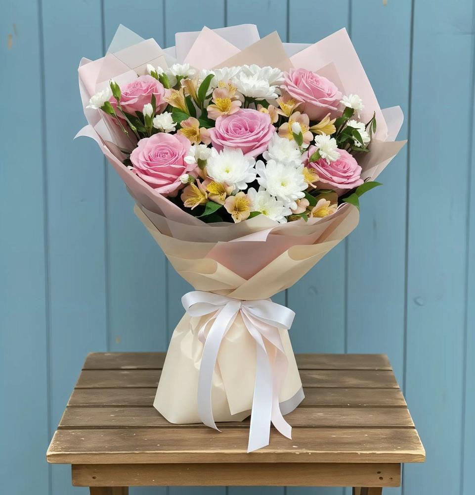 Букет цветов из: Гвоздики, Орхидеи и Розы в Нижней Туре