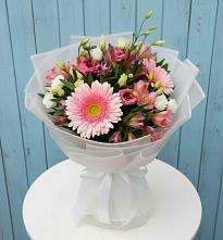 Букет цветов из:  Герберы, Альстромерии и Лизиантусы в Нижней Туре