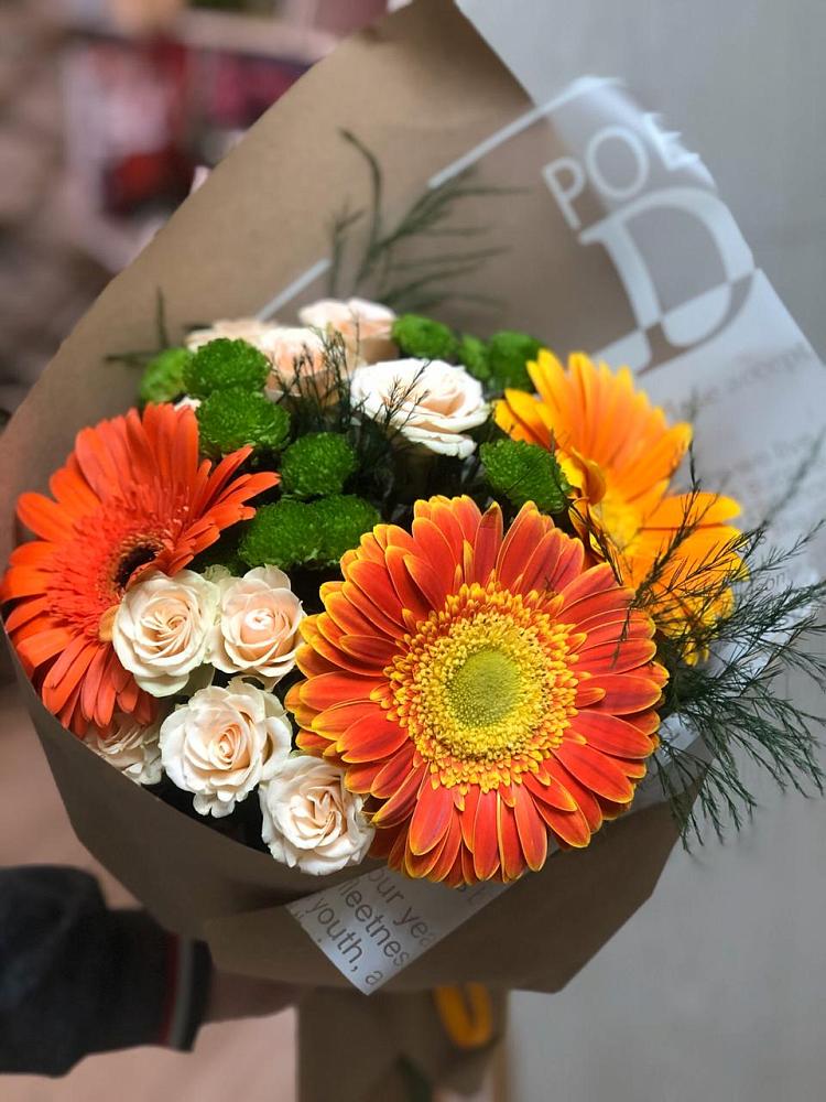 Букет цветов из: Герберы, Хризантемы и Розы в Нижней Туре