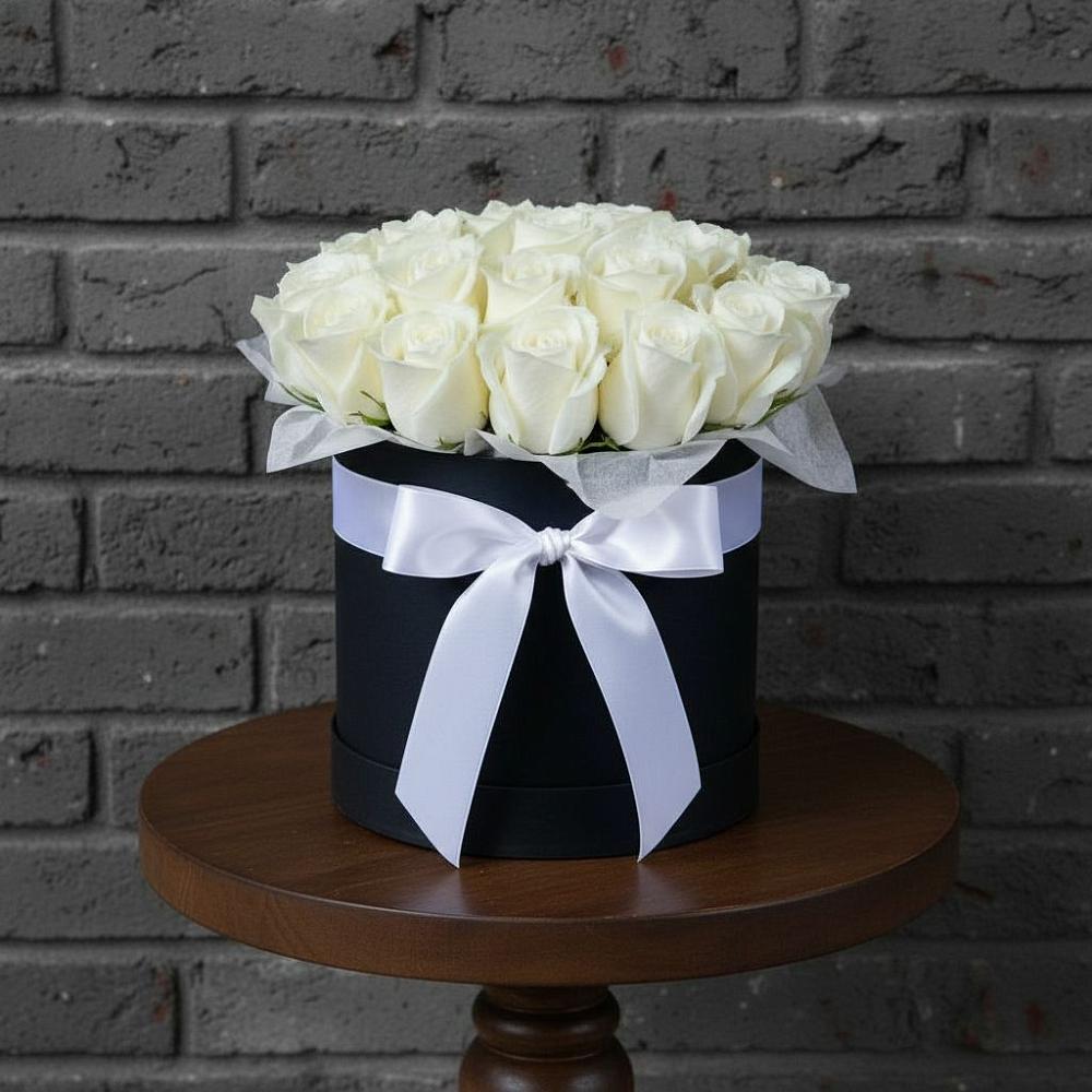 Цветочная композиция из Розы в шляпной коробке в Нижней Туре