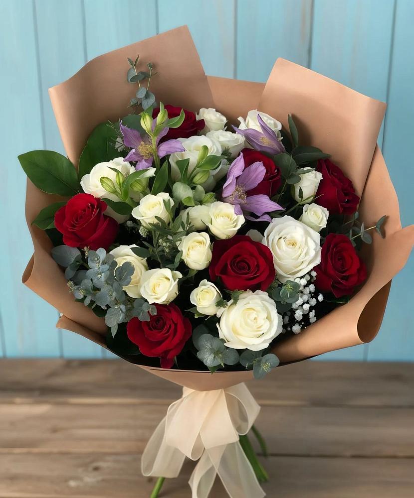Букет цветов из: Розы и Альстромерии в Нижней Туре
