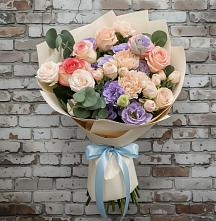 Букет цветов из:  Розы, Лизиантусы и Гвоздики в Нижней Туре