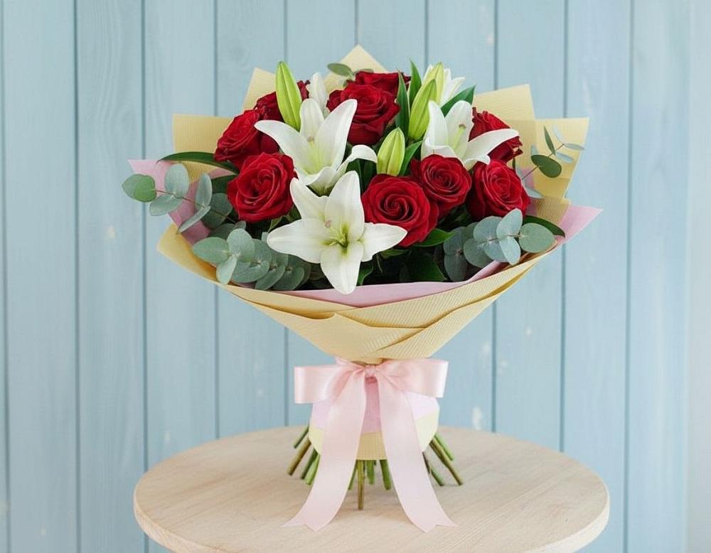 Букет цветов из: Лилии и Розы в Нижней Туре